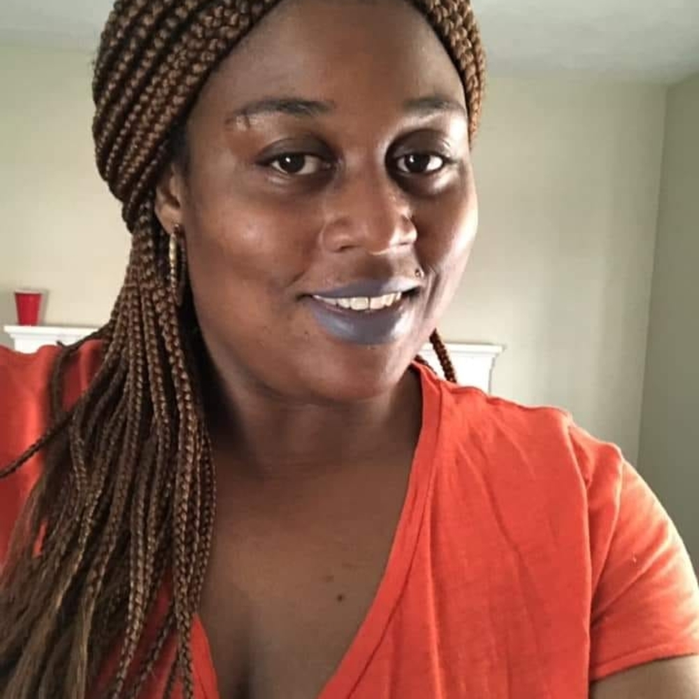 Meet your Posher, Nicole